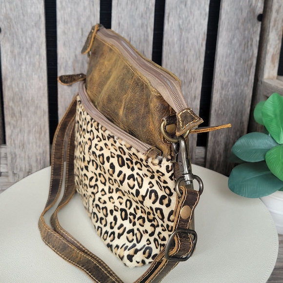 Myra Feline Hairon Leather Leopard Print Adjustable Strap Crossbody Bag - Picture 5 of 8